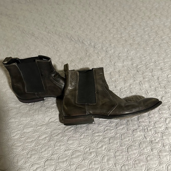 Italian made Kenneth Cole boots main image 6